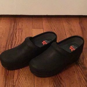 Dansko xp 37